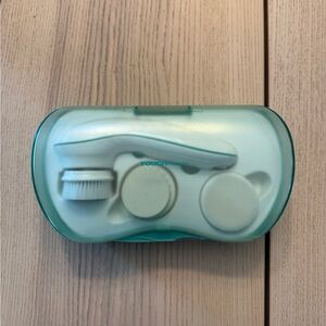 Electric Facial Cleansing Brush - White